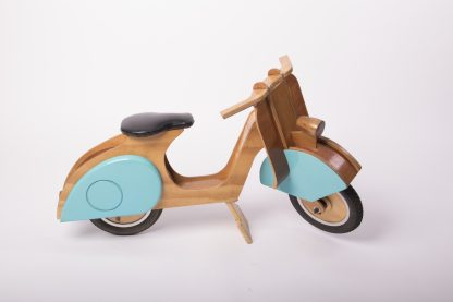 Motocicleta Vespa Clasica - Image 3